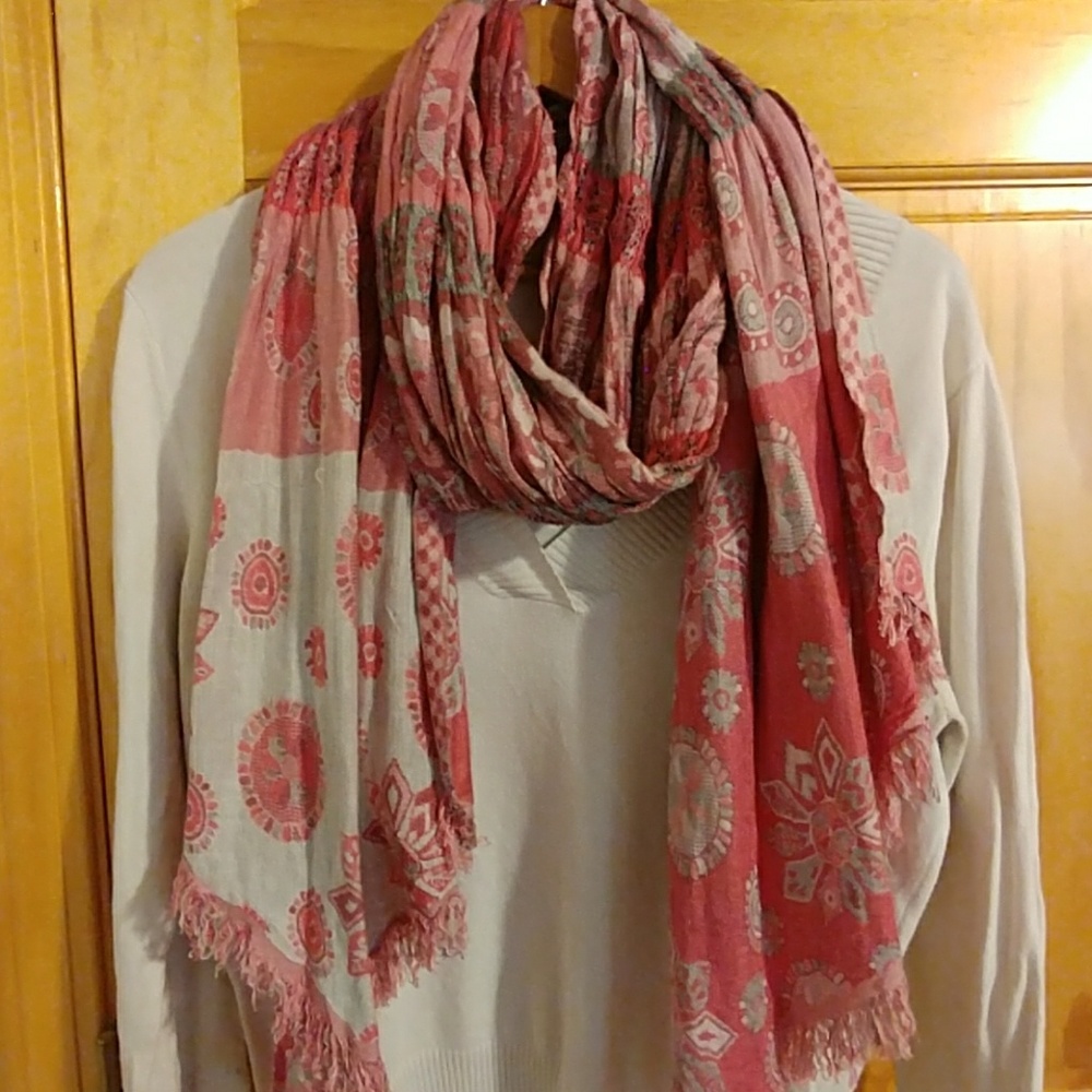 Long, heavier pink and gray scarf